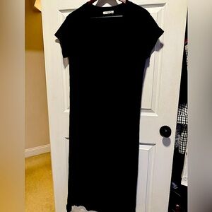 Like New perfectwhitetee Black Maxi Dress